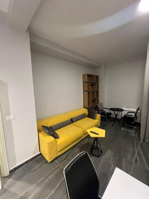 Near The Beach, Qerret Apartament